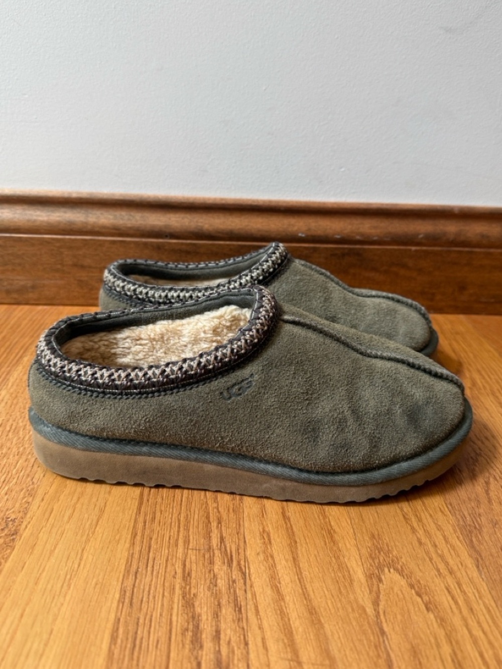 UGG Tasman Slippers Leather Upper Genuine Sheepskin Green Size 8